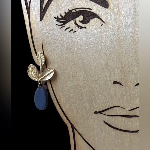 DAISY LANE STUDIOS Matte Gold Gray Teardrop Dangle Post Earrings Woman’s Jewelry - Picture 3 of 5